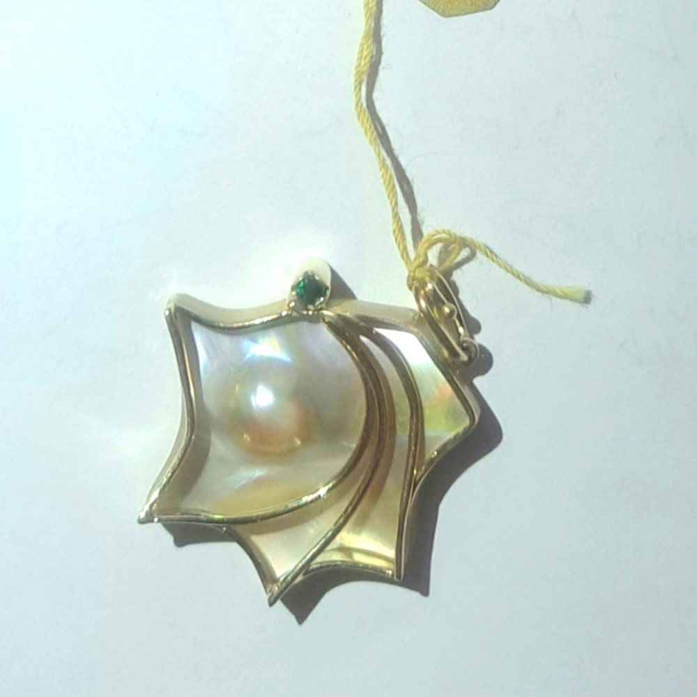 Mabe Pearl & Emerald 14k Yellow Gold Pendant